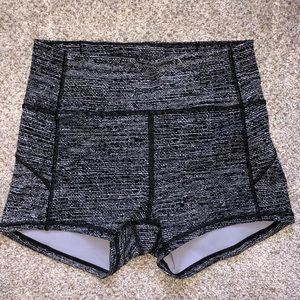 Lululemon In Movement shorts *everlux 2.5”